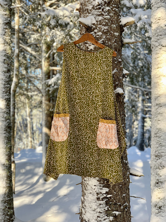 My farm girl apron...Now I need geese!