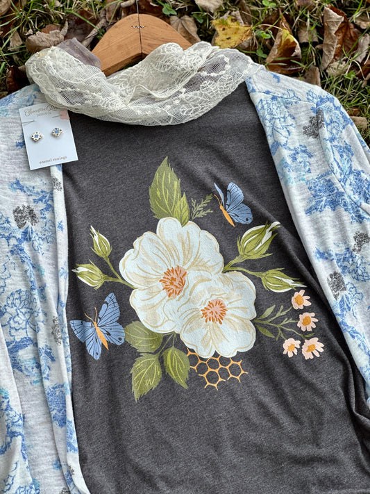 Women's Tee "Wild Cottage Roses"