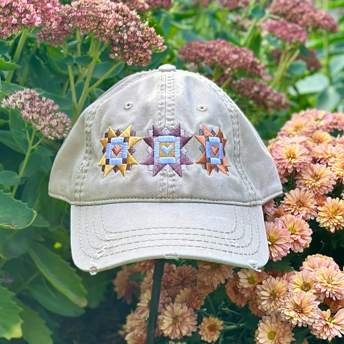 Art Print "Autumn Love" Distressed Quilter's Cap (Cream)