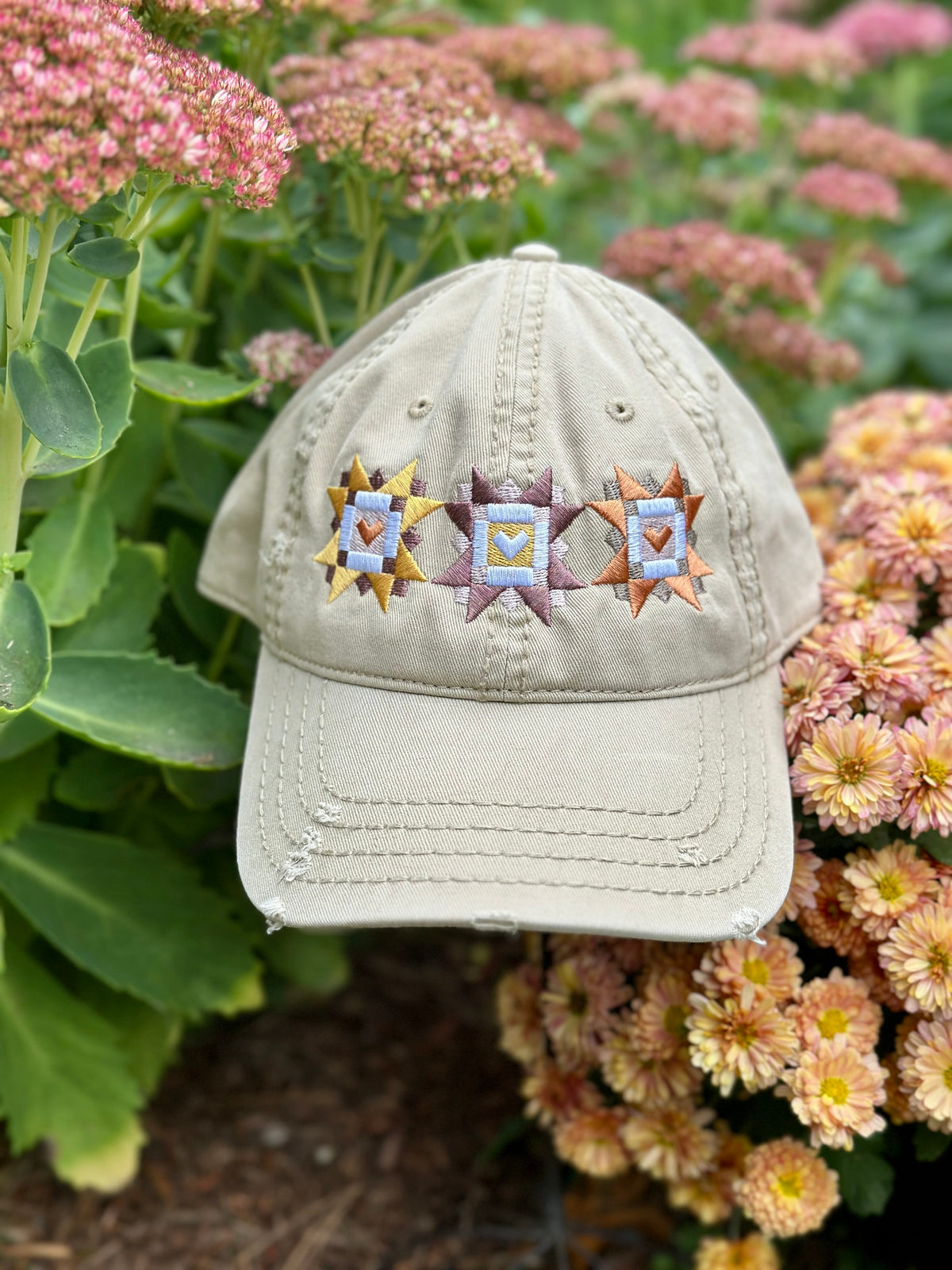 Art Print "Autumn Love" Distressed Quilter's Cap (Cream)