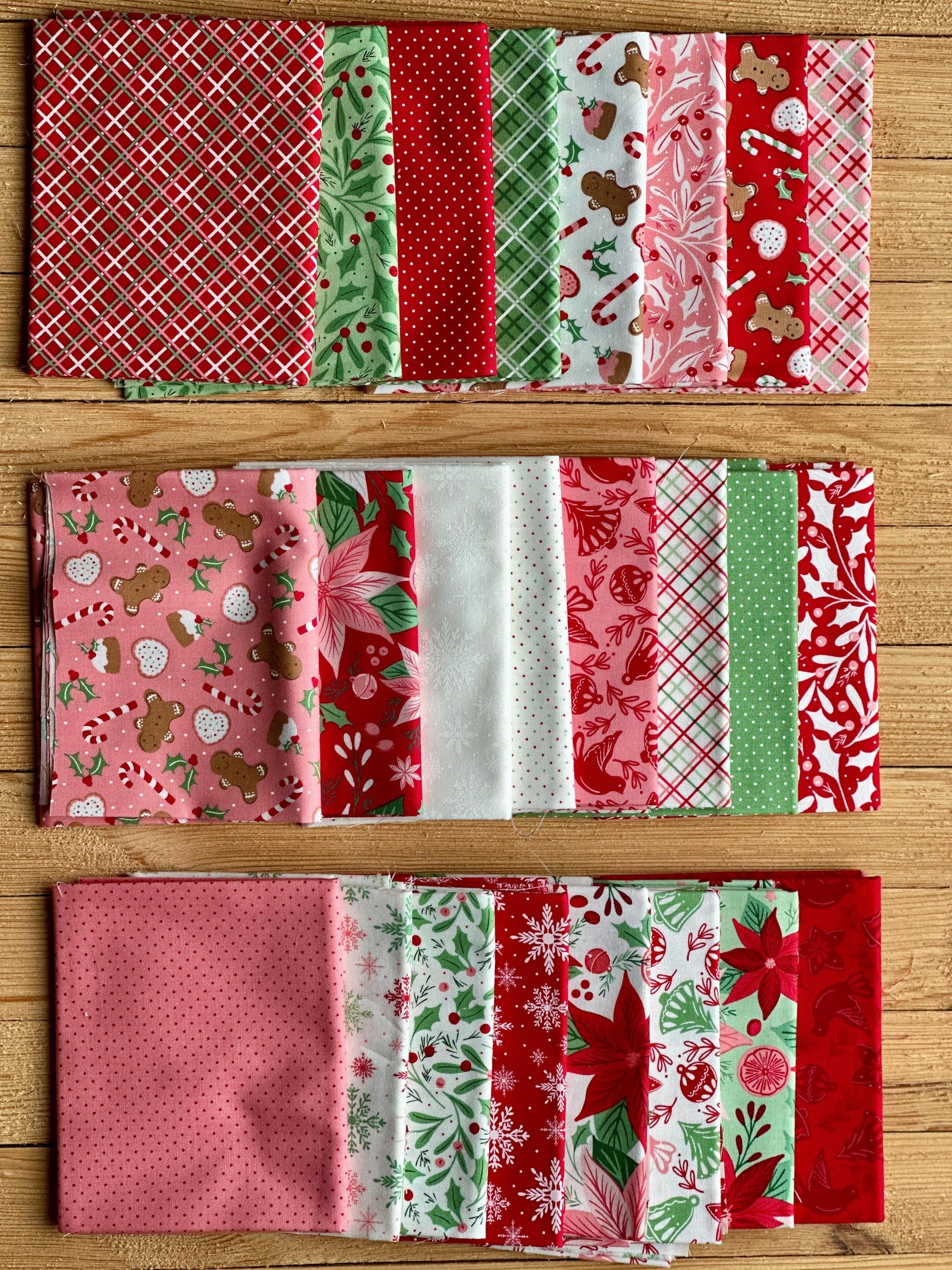 Moda PREORDER - Moda Merrily on High - Fat Quarter Bundle
